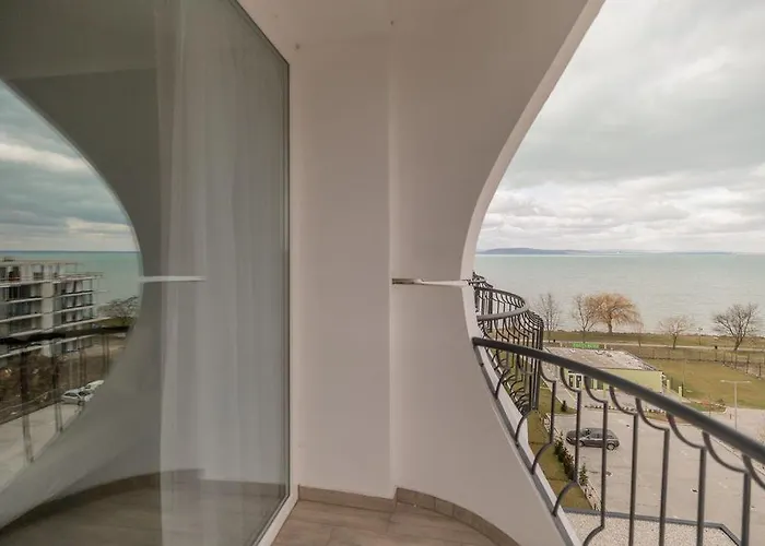 Gold Mandala By Bltn 公寓